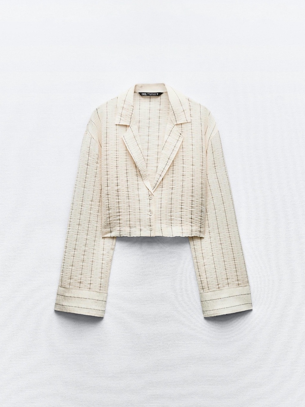 WRINKLE EFFECT STRIPED SHORTS & CROP
SHIRT